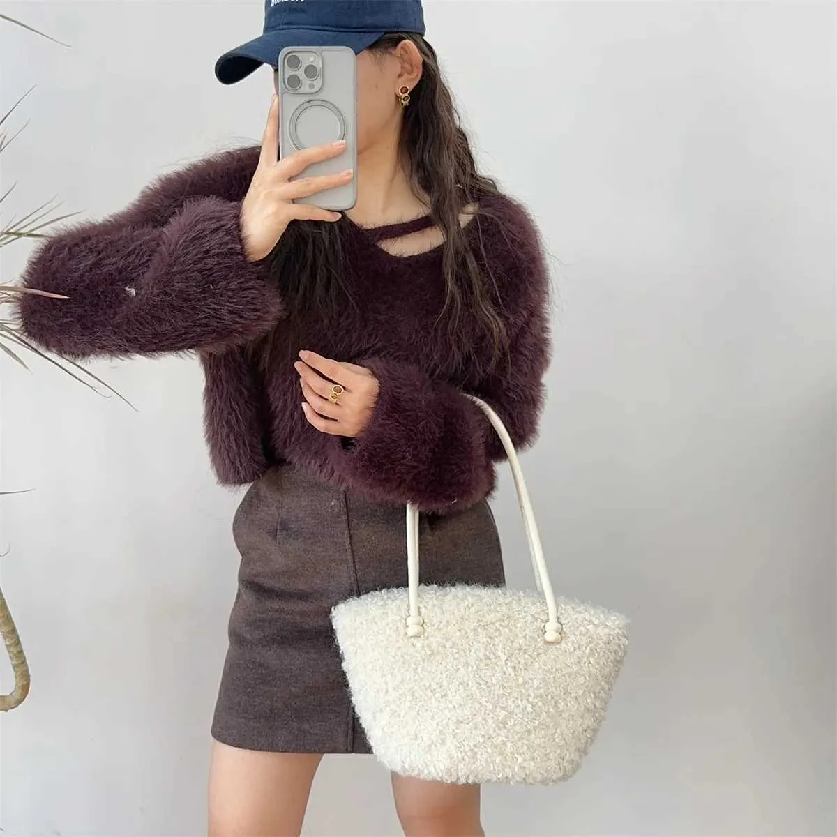 Bolso de hombro de felpa para mujer, de moda, liso, suave, informal, de lana de cordero, de gran capacidad, ligero, para uso diario._voghion.com