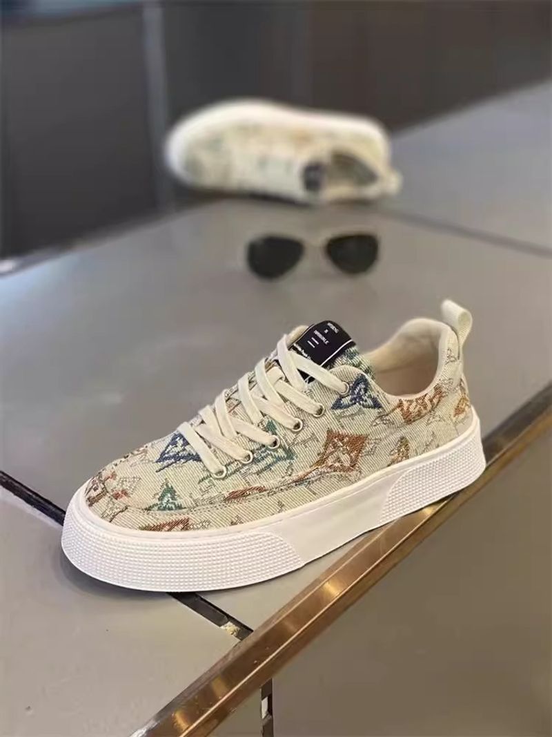 Bedruckte Canvas-Schuhe für Männer mit durchlässigen Student Sports Casual Sneakers_voghion.com