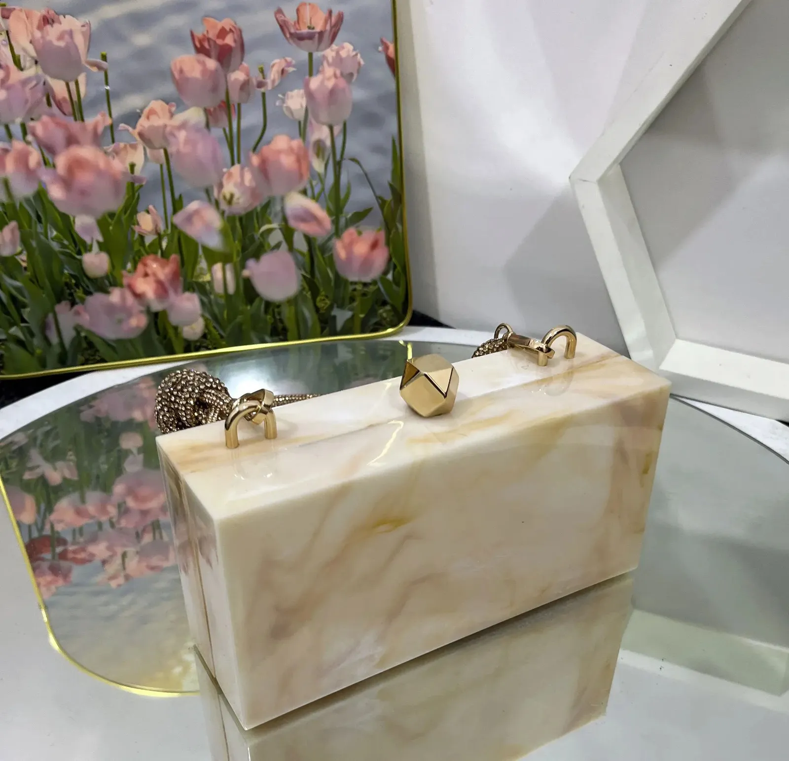 2024 Handtasche Hochwertige Abend-Dias-Kupplung Acryl Achselhöhle Quadratische Damen Geldbörse Hochzeitstasche 240907_voghion.com