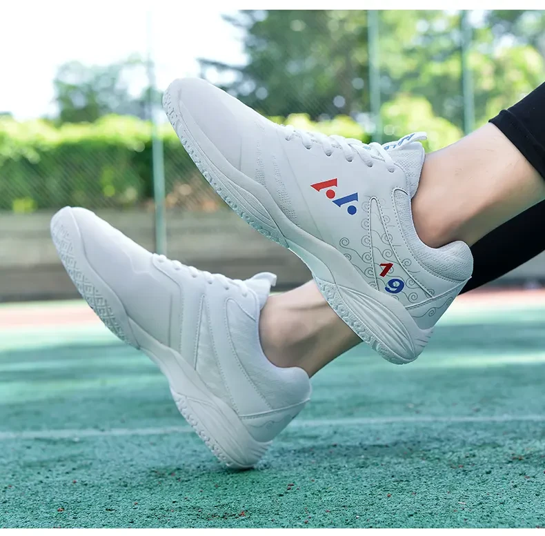 Professional badminton shoes mesh breathable training shoes non-slip shock-absorbing wear sports shoes_voghion.com
