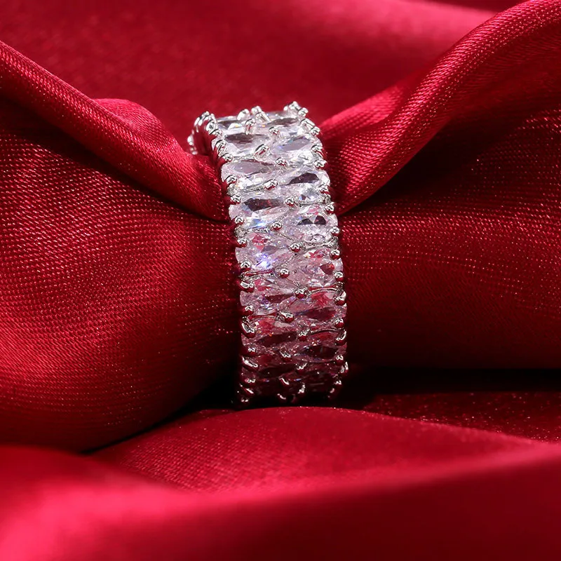 Anillo de compromiso en plata de ley con moissanite mujer_voghion.com