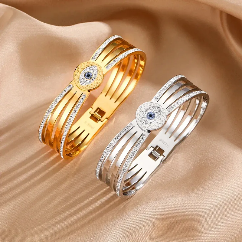 Armreif aus Edelstahl, Modell „Evil Devil Eye“, vergoldet, hochglanzpoliert 240507_voghion.com