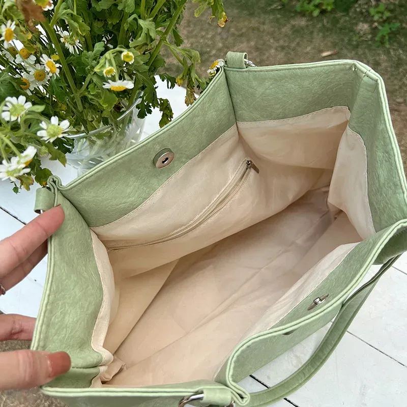 Large-capacity Texture Tote Women's Handbag Niche Versatile Style Early Spring New Popular Shoulder Bag_voghion.com