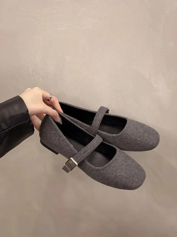 Ballerinas mit Schleife aus Filz für Damen, quadratische Zehenpartie, flach, modisch, Bootsschuhe für Damen, schwarz, Frühling/Sommer 241111_voghion.com