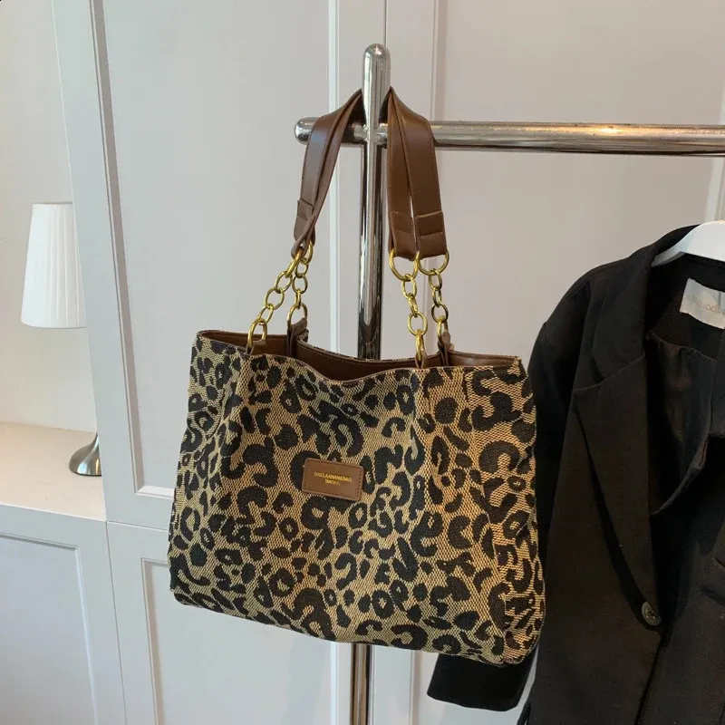 Leopard Print Handbag Shoulder Tote Bag Retro Style For Women_voghion.com
