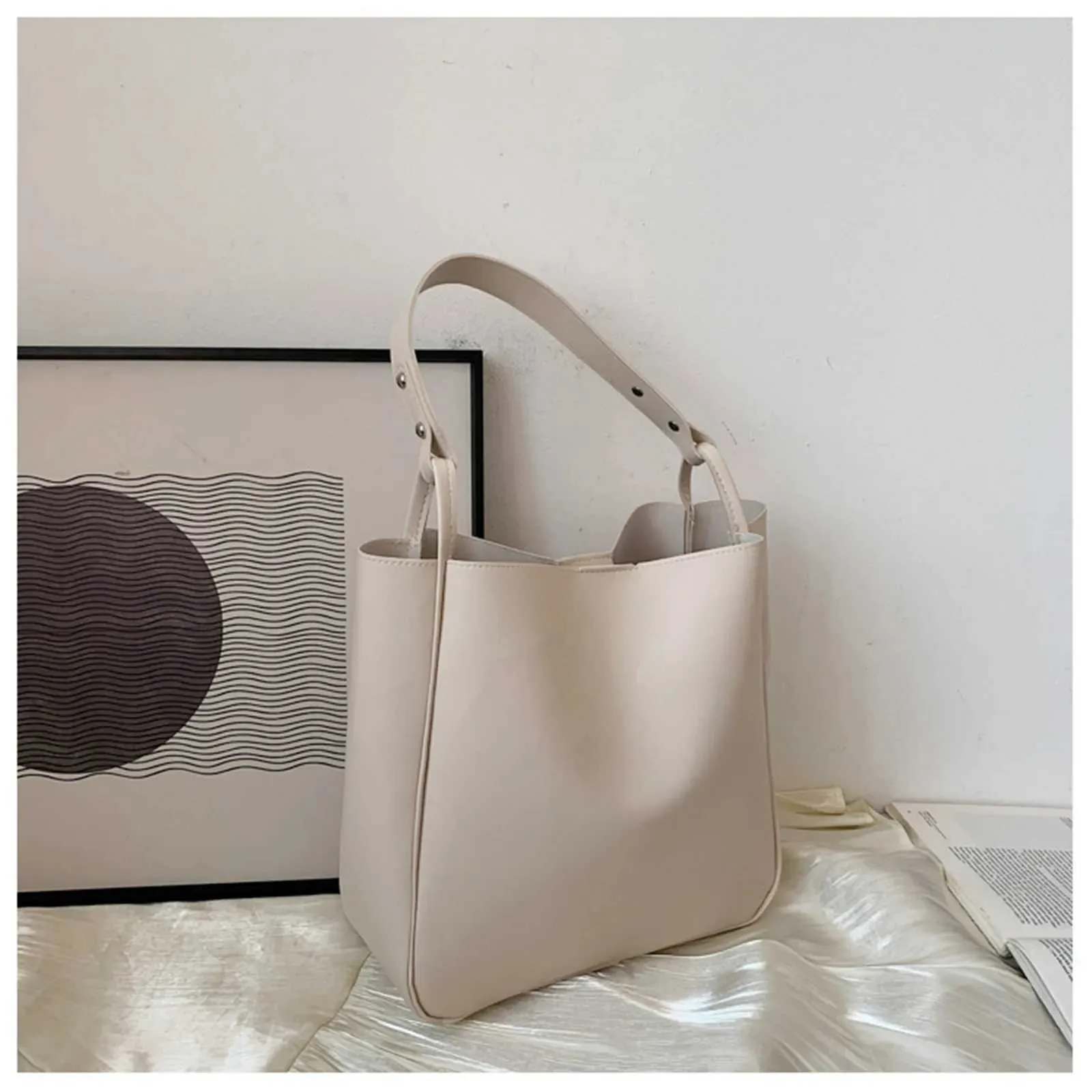 2023 Neue Damenhandtaschen Berühmte Marke Schultertaschen zum Einkaufen und Reisen Große Kapazität Damentaschen aus LederC241108_voghion.com