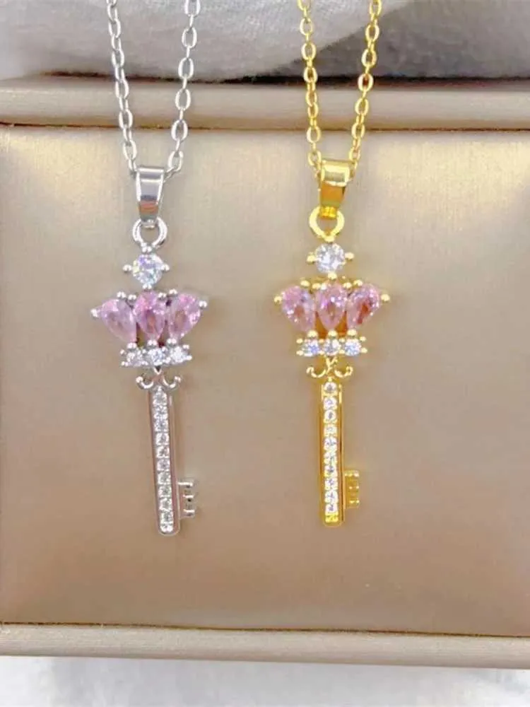 Collane con ciondolo Moda Carino Rosa Personalizzato Corona Chiave Collana Classico Leggero Design retrò Acciaio inossidabile Versatile_voghion.com