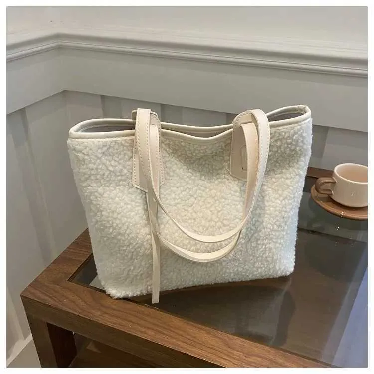 Sac fourre-tout polyvalent en peluche à la mode pour femmes, nouvelle collection, sac à main, couleur unie, décontracté, tempérament généreux_voghion.com