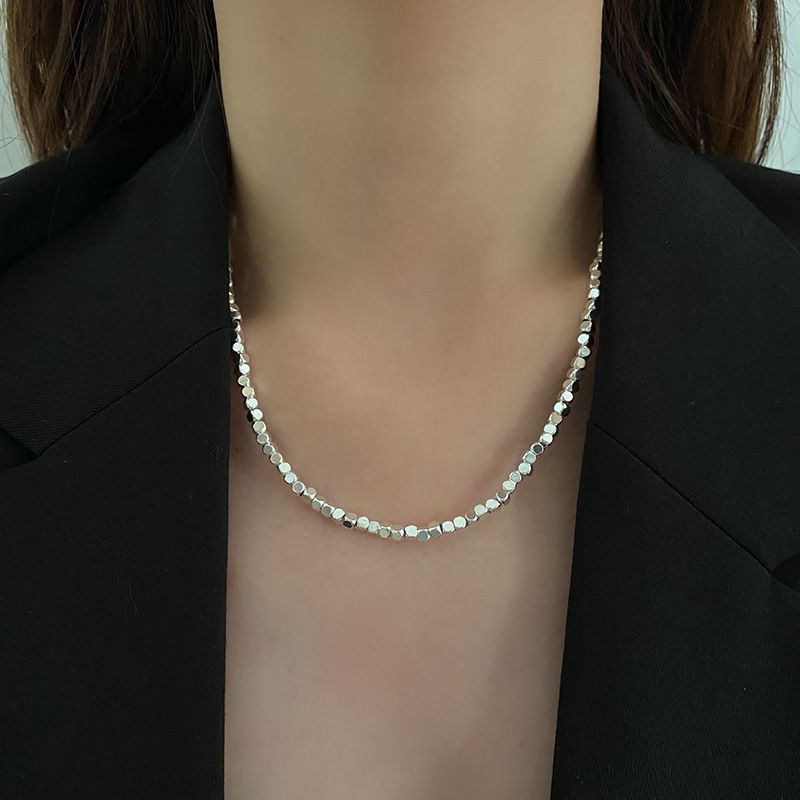 Bracciale con perline di miglio, design a cubo, estivo, leggero, con senso di nicchia, catena per clavicola, collana con cerchio semplice e scintillante._voghion.com