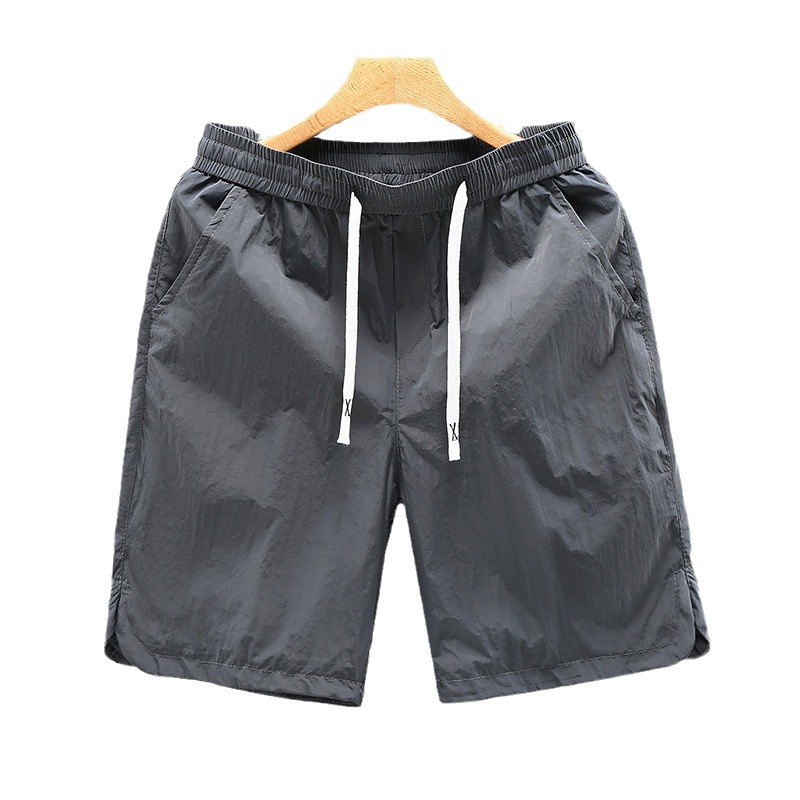 Abbigliamento da uomo, articoli da spiaggia, pantaloncini casual rugosi da uomo, pantaloncini sportivi larghi estivi, pantaloni ad asciugatura rapida di seta sottile di ghiaccio di marca alla moda_voghion.com
