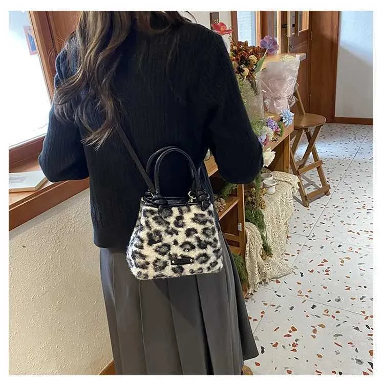 Sac messager à texture léopard pour femme, sac seau tendance, haut de gamme, collection automne-hiver 2024, Y241115_voghion.com