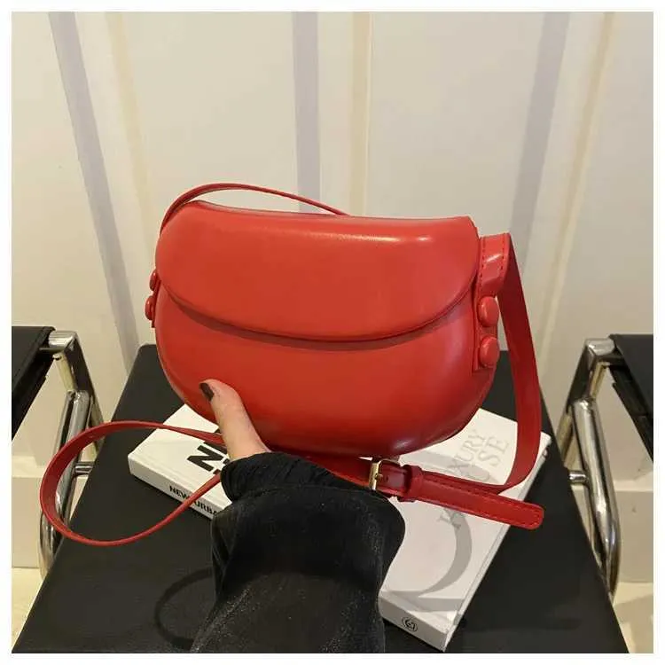 Lihtsa disainiga ühevärvilised naiste õlakotid igapäevaseks kasutamiseks, reguleeritava rihmaga PU-nahast vabaaja õlakott daamidele_voghion.com