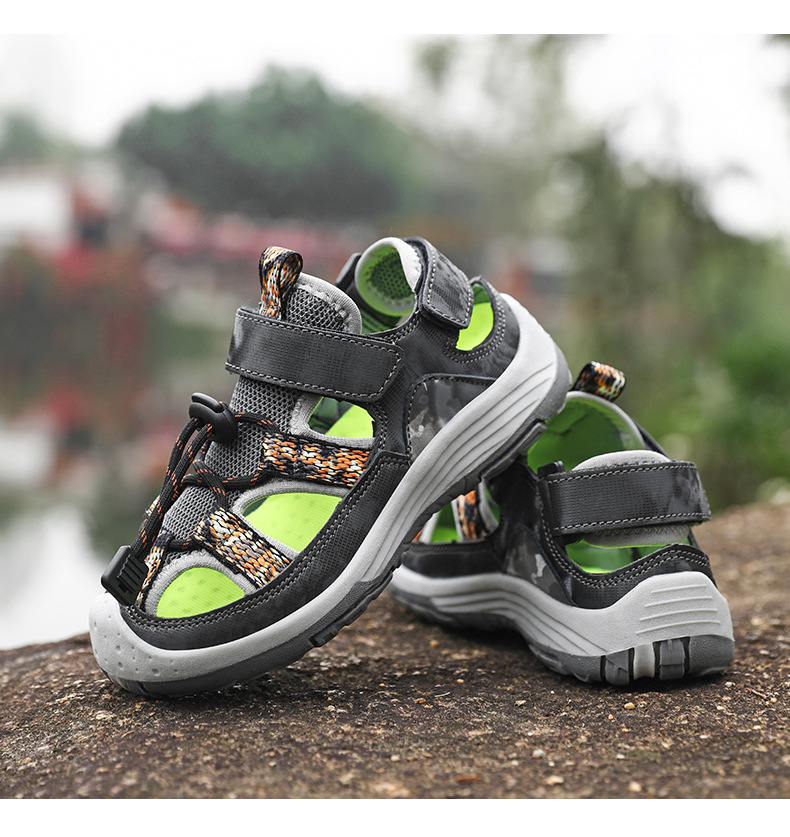 Baotou-Sandalen für Jungen 2024 Neu mit hohler, weicher Sohle, rutschfeste Kinderschuhe, Strandschuhe für Mittelschüler_voghion.com