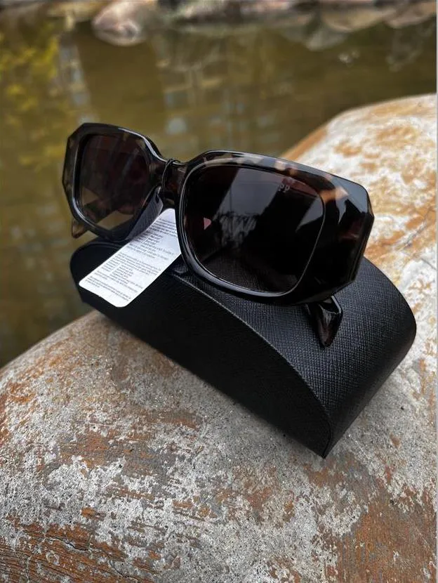 Mens Sunglasses Designer Shades Classic Triangular Eyewear_voghion.com