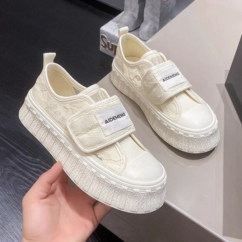 Lona para mulheres 2024 novo verão respirável renda um passo malha sola grossa pequeno branco casual board shoes_voghion.com
