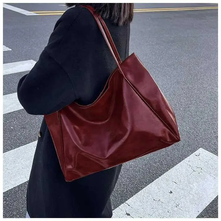 Vintage Red Womens Athletic Casual Fashion Large Capacity Leather Shoulder Bag Shopper Haruku Simple Handbag SacC241106_voghion.com