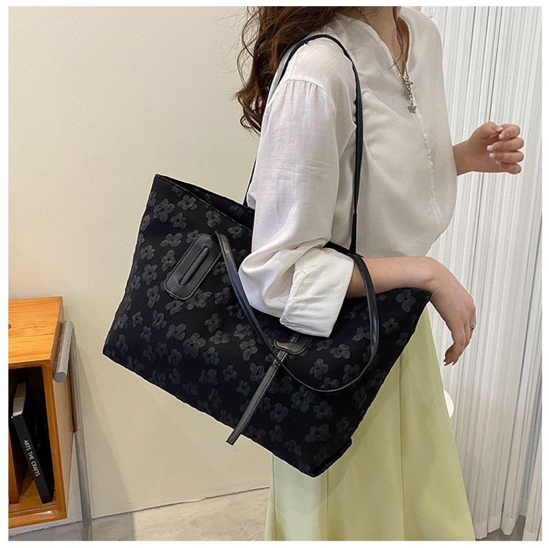 Tasche für Damen mit großem Fassungsvermögen 2022 Neue College-Studentenklasse Schulternische High-End-Einkaufstasche,_voghion.com