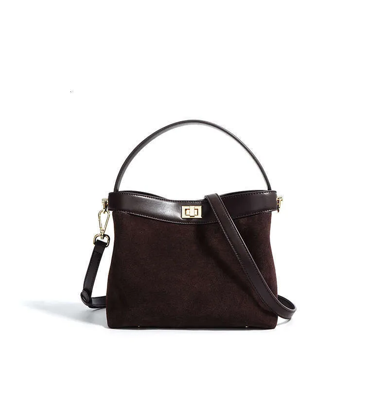 Retro schoudertas en tote bag voor dames met matte afwerking_voghion.com