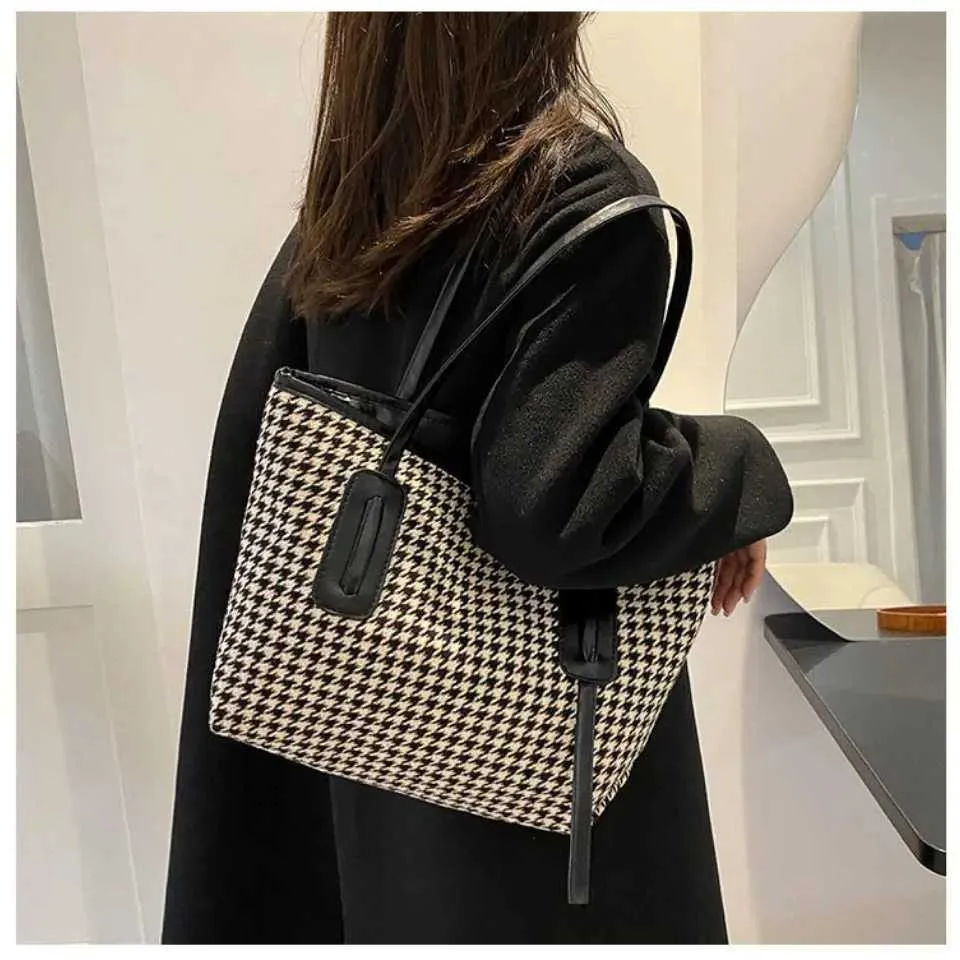 Fashionable Women's Shoulder Bag And Handbag In Houndstooth Style_voghion.com