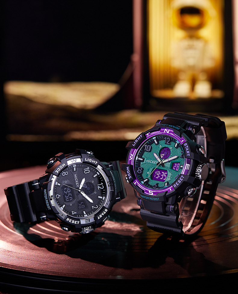 Große, coole, wasserdichte elektronische Sportuhr für Studenten_voghion.com