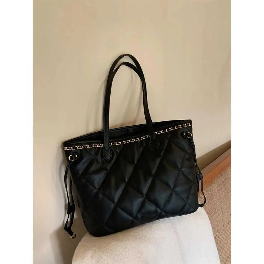 Large Capacity Black for Women Solid Plaid Print Chains Shoulder Bags Female Causal Versatile Commute Underarm_voghion.com