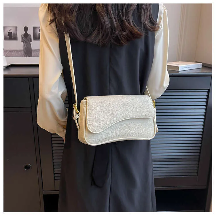 Fashion Shoulder And Crossbody Bag With Lychee Texture For Women_voghion.com