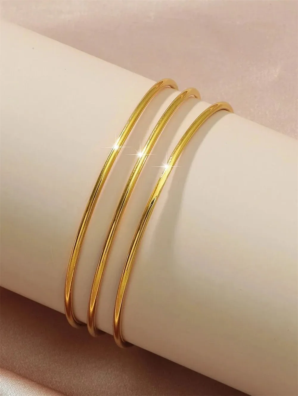 Golden Bangle Set For Women Smooth Round Cuff Bracelets 3 Piece_voghion.com