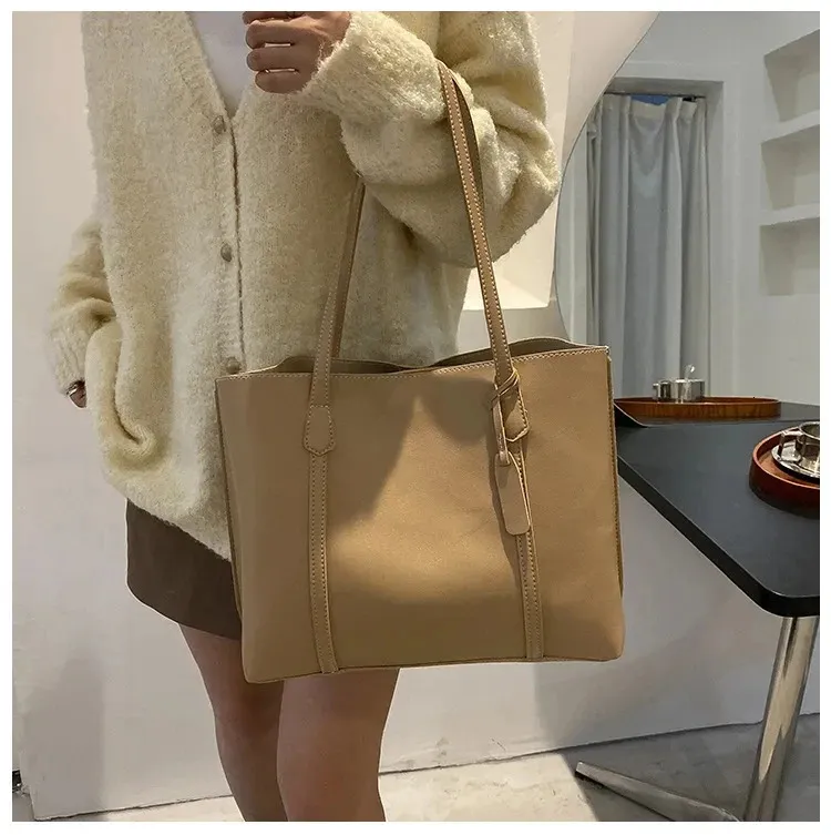 1PC black minimalist large capacity soft leather tote casual versatile shoulder bag 240822_voghion.com