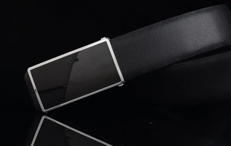 Stylish white black leather strap man Korean edition, trendy youth simple and smooth casual belt male, free shipping._voghion.com