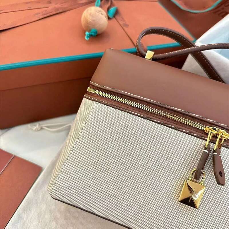 Borsa a tracolla sottobraccio in vera tela da vela, cerniera in pelle, pelle in microfibra, fibbia obliqua dorata_voghion.com