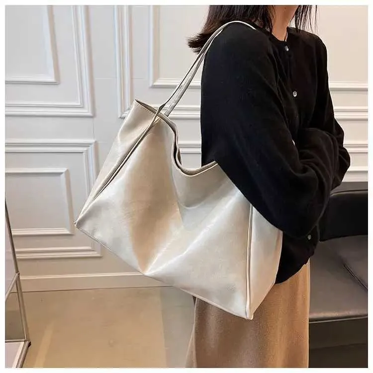 Vintage Red Womens Athletic Casual Fashion Large Capacity Leather Shoulder Bag Shopper Haruku Simple Handbag SacC241106_voghion.com