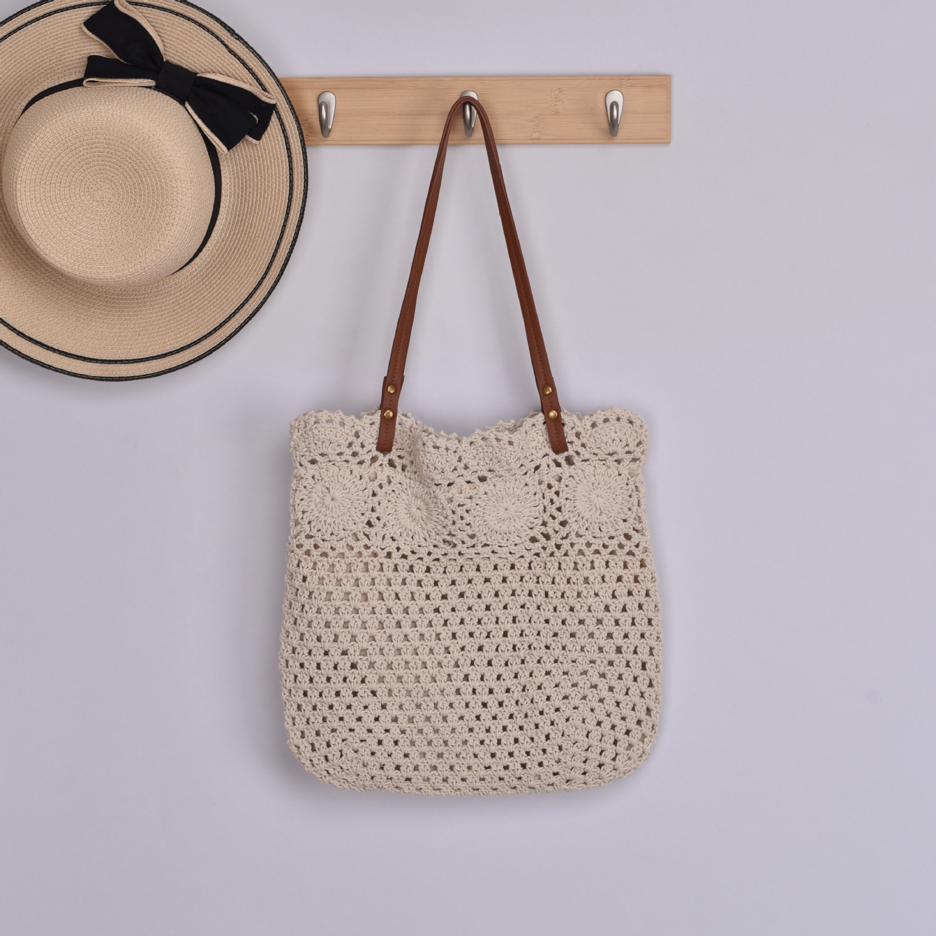 2024 new style woven crochet hollow flower spring and summer hot-selling one-shoulder handbag tote women's bag Laizhou straw weaving factory_voghion.com