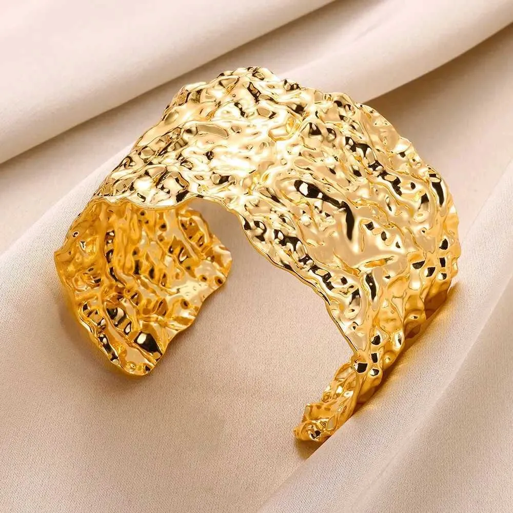 Charm Bracelets Exquisite Classic Bump Pattern Openning Bangles For Women Cuff Bracelet Gold Color Stainless Steel Hand_ipsvogv.com