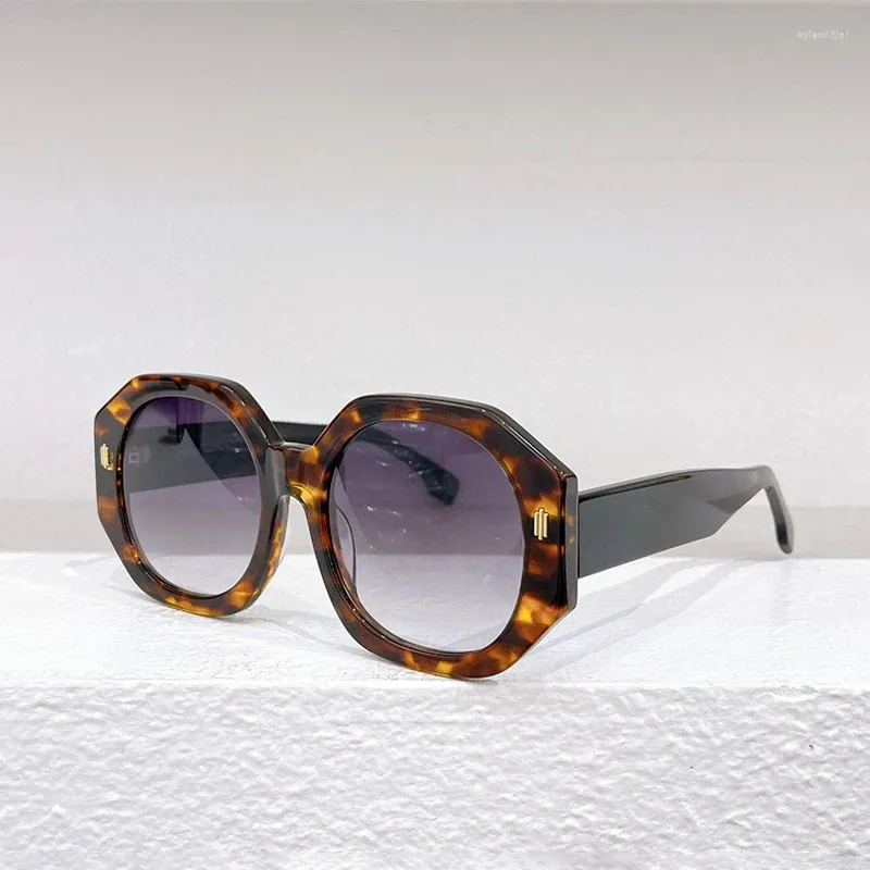 Sonnenbrille Original Frauen Sunnies FD40045I Patchwork Tortoise Weibliche 2024 Ankunft Ins Stil Acetat Solargläser_voghion.com