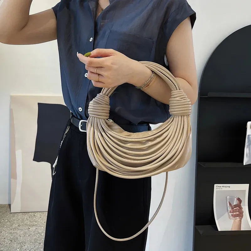Borsa donna a mano tracolla hobo pochette elegante color oro_voghion.com