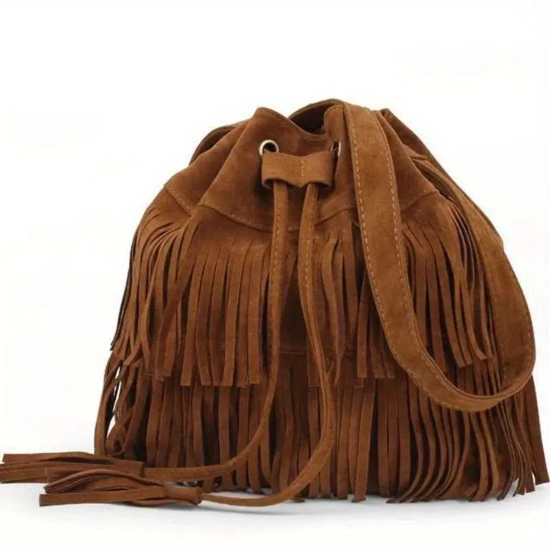 Borsa a secchiello morbida in velluto da donna con nappa e tracolla_voghion.com