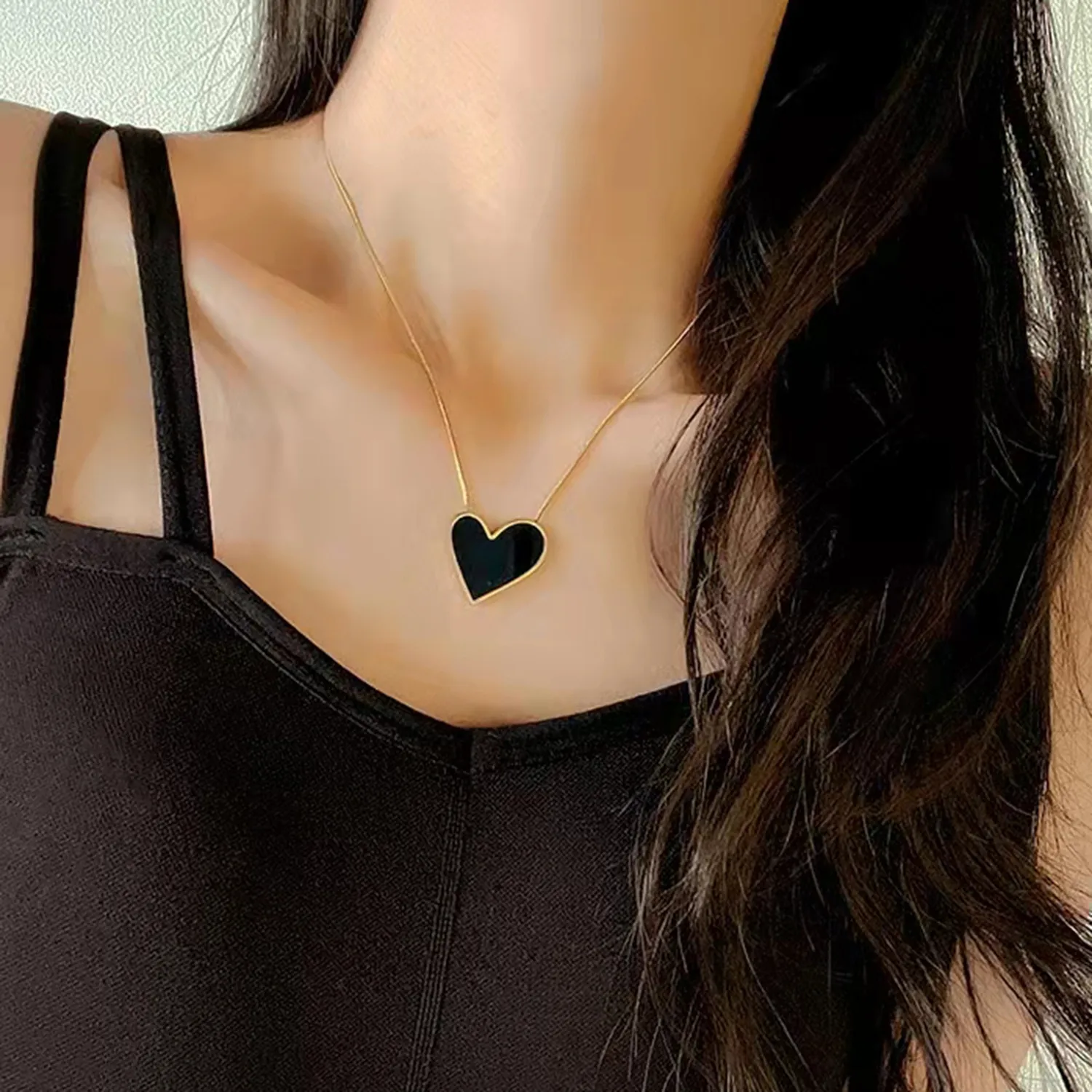 Catene Stile Vintage Placcato Oro Nero Cuore Irregolare Collana Regalo Acciaio Inossidabile Smalto Pendente Per Le Donne_voghion.com