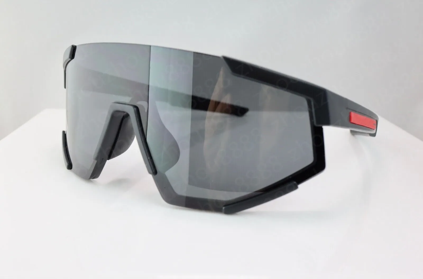 Designer Shield Visiera bianca Striscia rossa Uomo Donna Occhiali da ciclismo Uomo Moda Occhiali da sole polarizzati Sport all'aria aperta Corsa_voghion.com