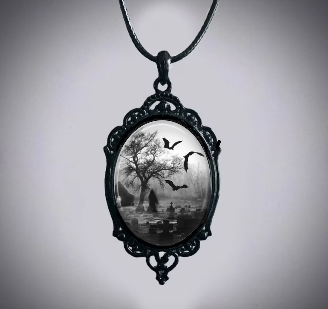 Collana con ciondolo a forma di farfalla con pipistrelli gotici da notte delle streghe per le donne, con vampiro, in rilievo, accessori per gioielli da streghe, collo vintage, maturo_voghion.com