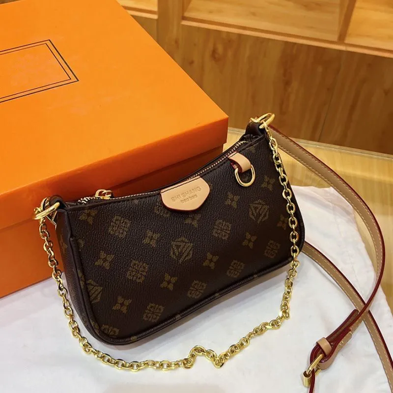 Neue Hobo-Wickeltasche für Damen mit großem Fassungsvermögen, mit eingesetzter Schnalle und gesteppter Pendler-Schultertasche_voghion.com