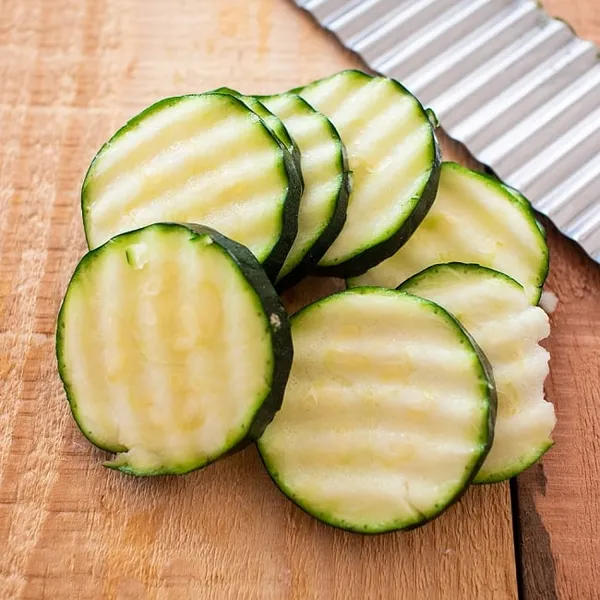 Couteau ondulé pour légumes et pommes de terre en inox_voghion.com