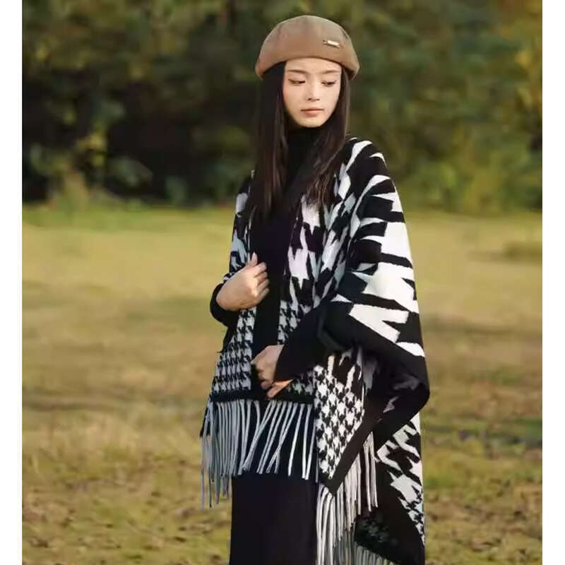 fall And Winter Women's Shawl 2025 New Atmospheric Plaid Cape Travel Warm Scarf Tassel Suit_voghion.com