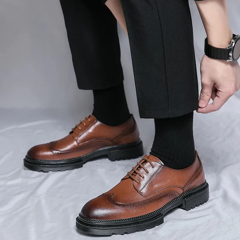 Formele zakelijke leren heren sociale bruiloft mode Oxford brogue snijwerk puntige kantoor schoenen 240621_voghion.com