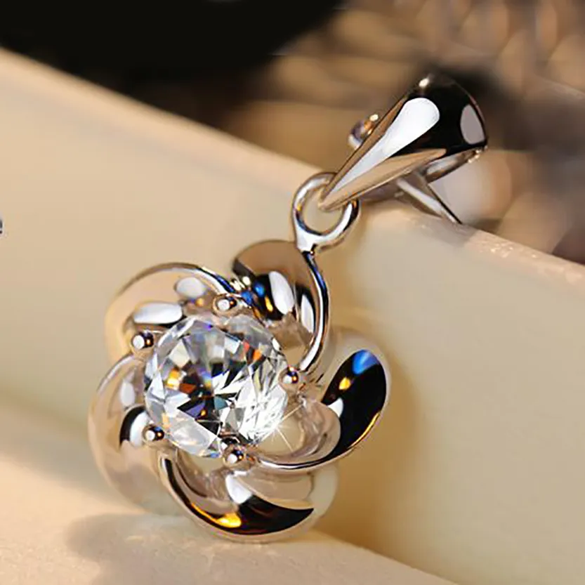 Collier pendentif fleur en zircone cubique et argent sterling bijou_voghion.com