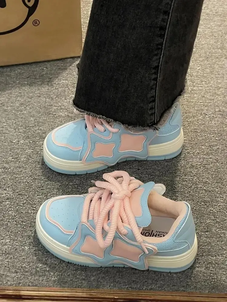Scarpe da ginnastica con plateau rosa e blu da donna, scarpe sportive kawaii, casual, da tennis, da donna, basse, vintage, con suola spessa, coreane, carine_voghion.com