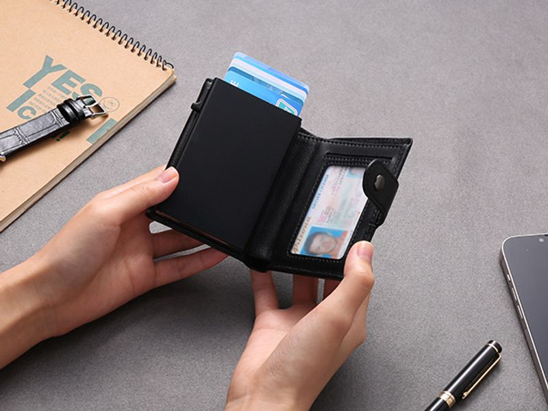 Kartenhalter aus Leder automatischer Kartenhalter, Geldbörse, automatische Kartenbox für Herren, RFID, antimagnetisch,_voghion.com