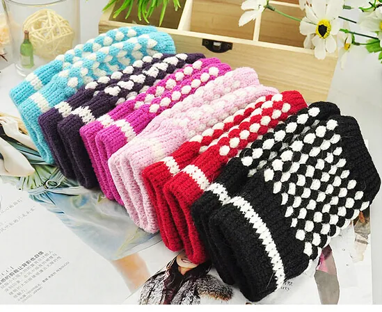 Winter High quality woman and man wool Fingerless Gloves Computer typing magic Pineapple half gloves dot 6colors_voghion.com