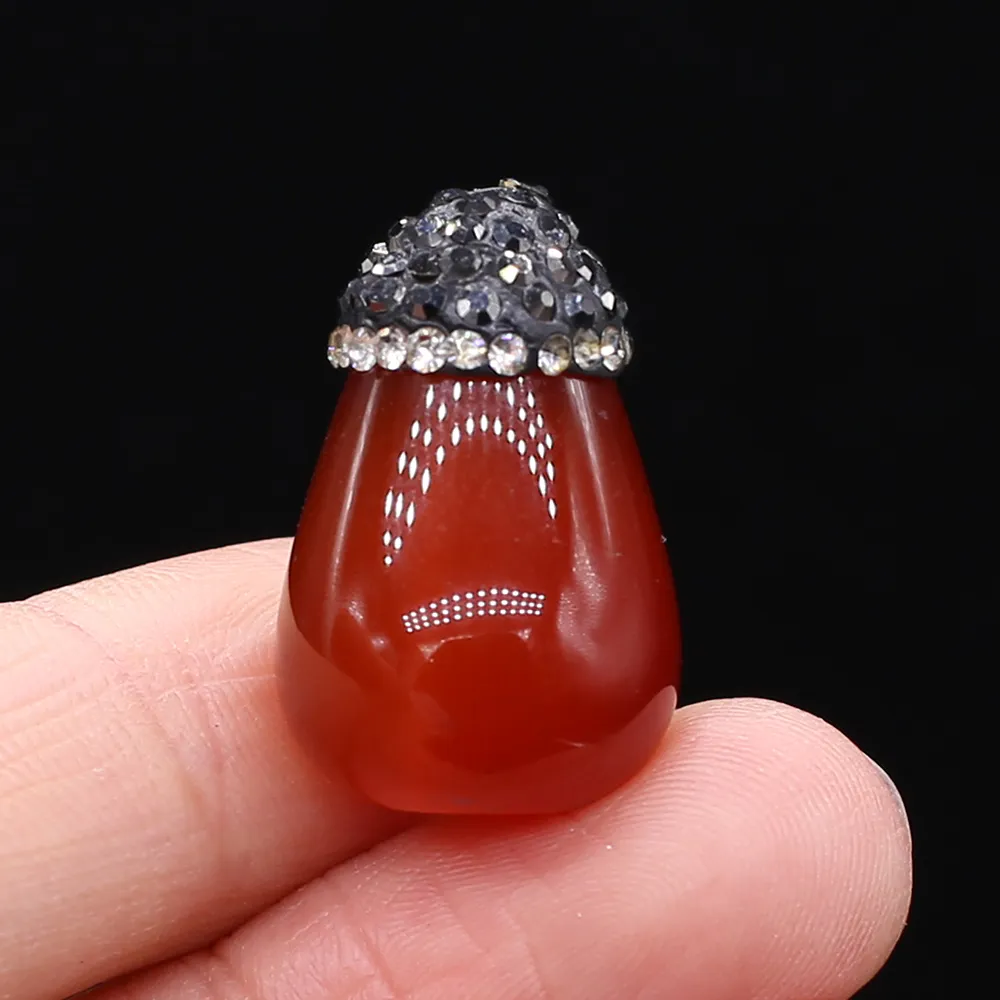 Colar com pingente de pedra natural berloque de gema_voghion.com