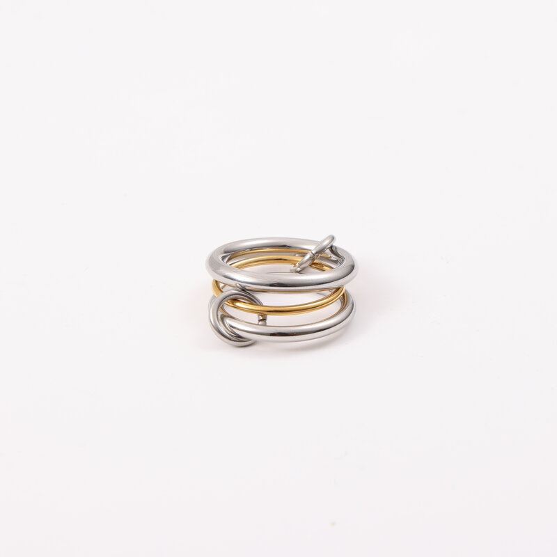 Ring interlocking color matching three ring ring, titanium steel electroplated gold_voghion.com