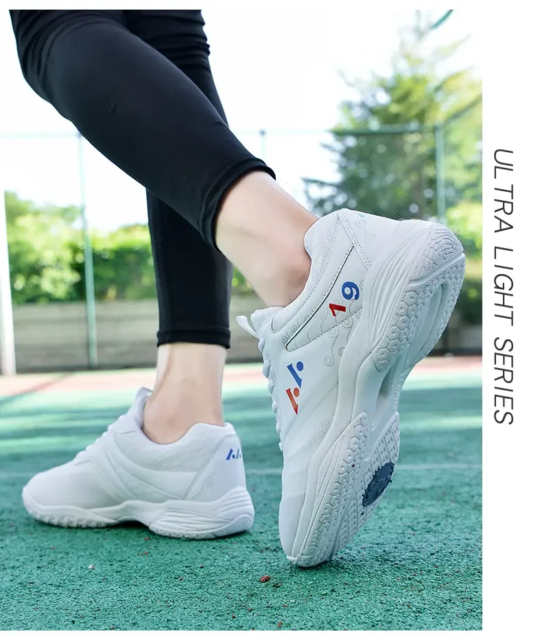 Professional badminton shoes mesh breathable training shoes non-slip shock-absorbing wear sports shoes_voghion.com